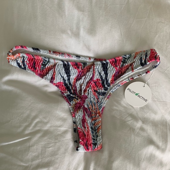 Bikini Bottoms - Picture 6 of 6